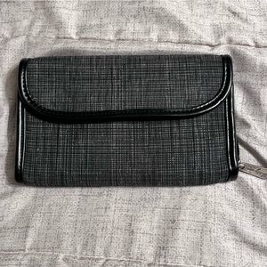 Thirty-One black wallet